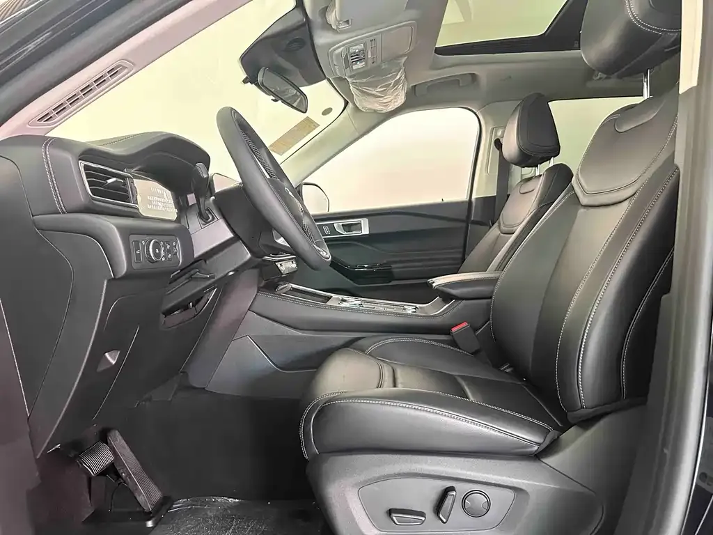 Ford Explorer 2025 из CN, фото 8