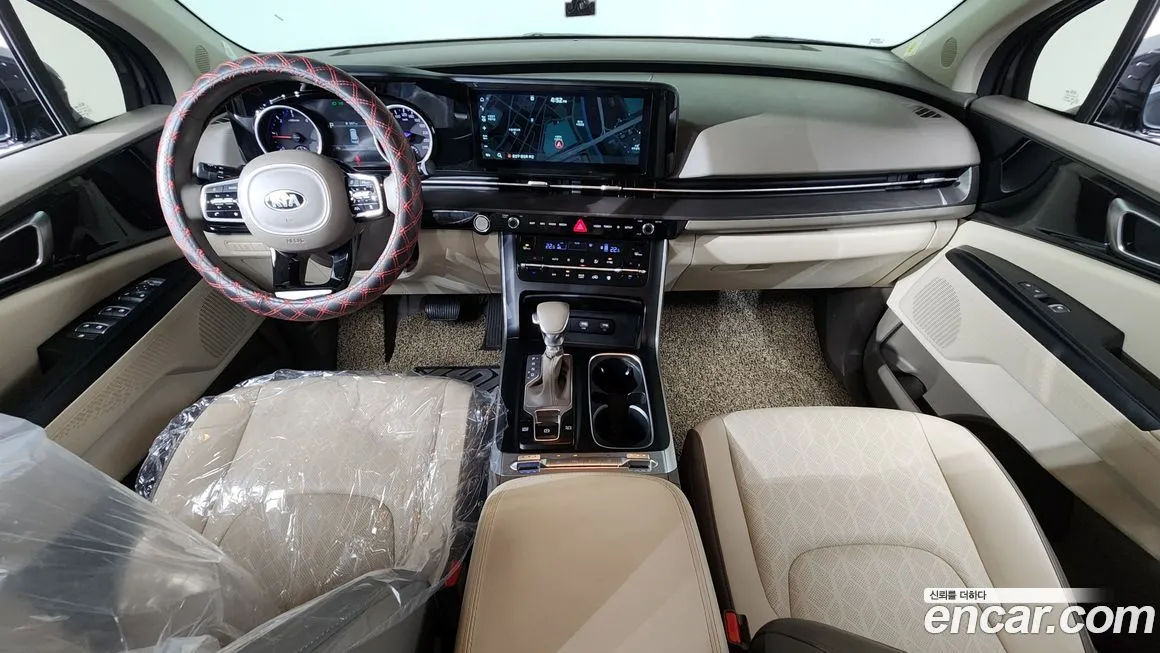 Kia Carnival — фото 10