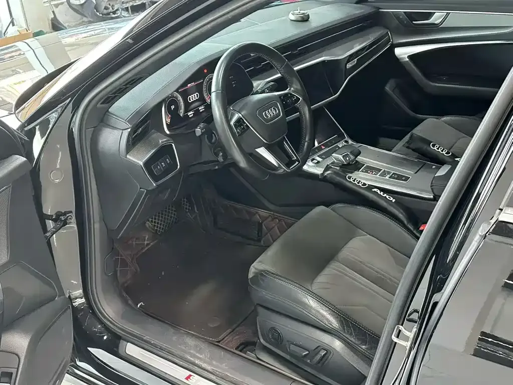 Audi A6L 2021 из CN, фото 4