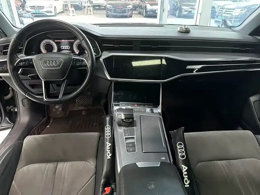 Audi A6L 2021 из CN, фото 7