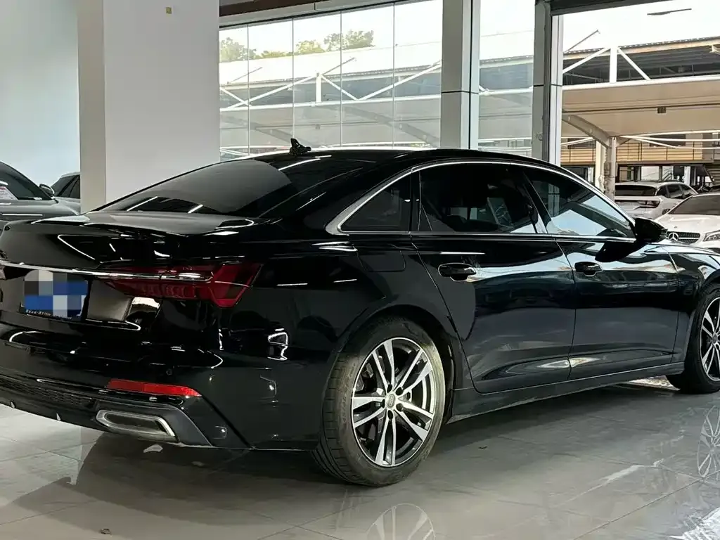 Audi A6L 2021 из CN, фото 8