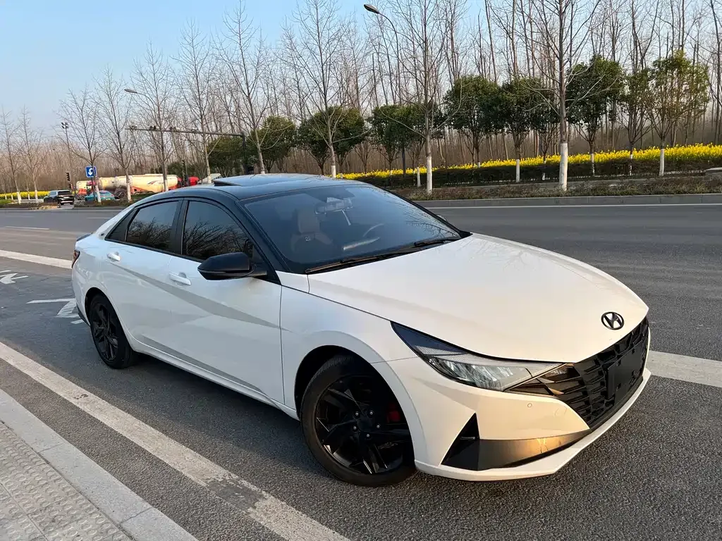 Hyundai Elantra — фото 9