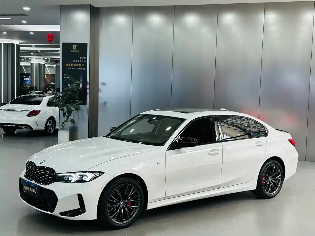 BMW 3 Series 2024 из CN, фото 1