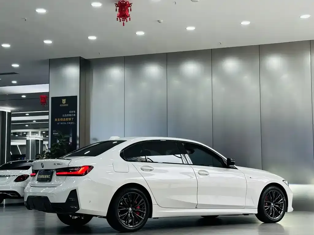 BMW 3 Series 2024 из CN, фото 4