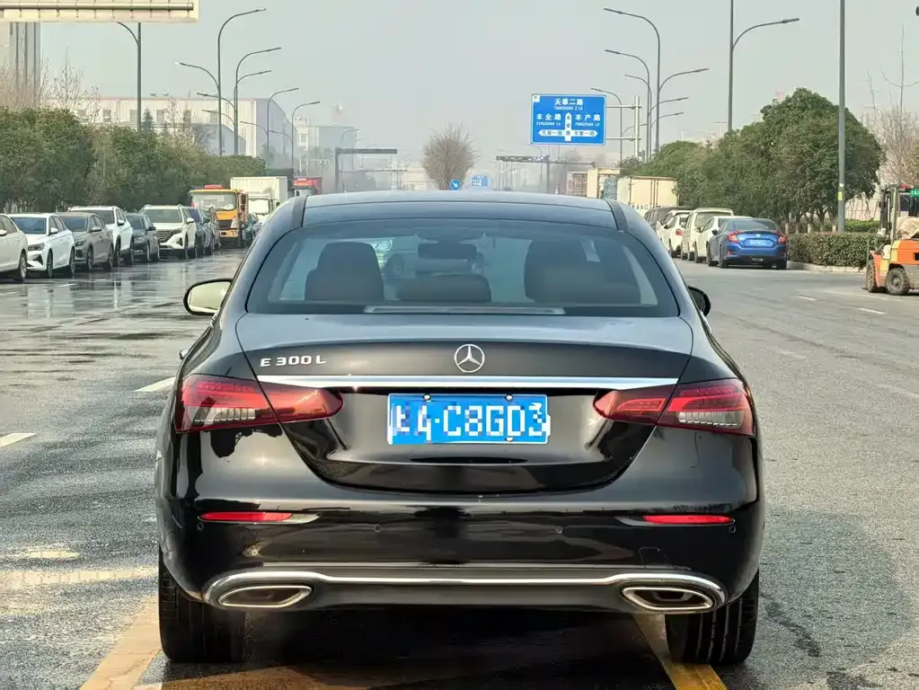 Mercedes-Benz E-Class 2022 из CN, фото 7