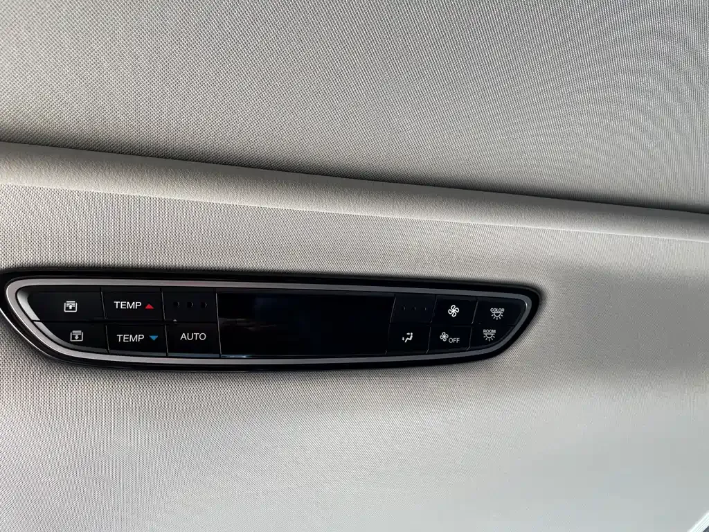GAC Motor Trumpchi M8 — фото 8