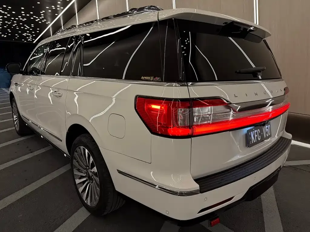 Lincoln Navigator — фото 10