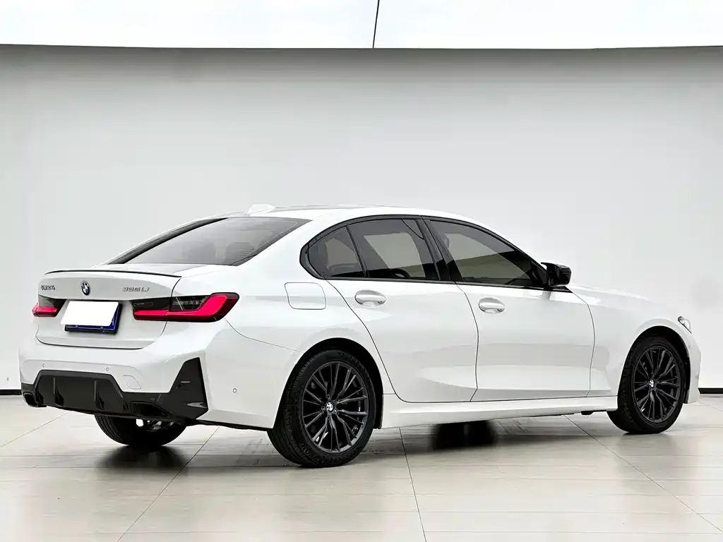BMW 3 Series 2023 из CN, фото 7
