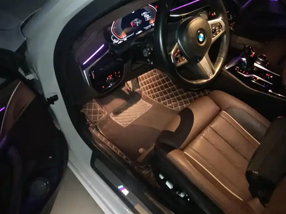 BMW 5 Series — фото 10
