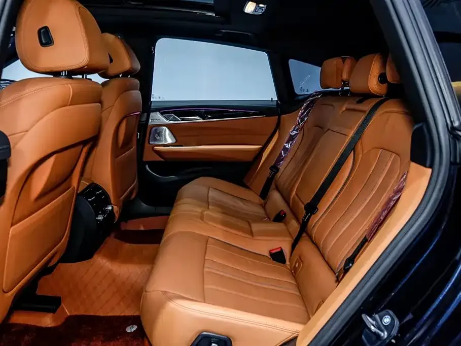 BMW 6 Series GT — фото 10