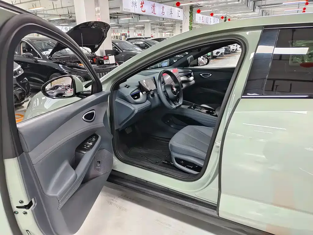 BYD Seal 06GT 2025 из CN, фото 8
