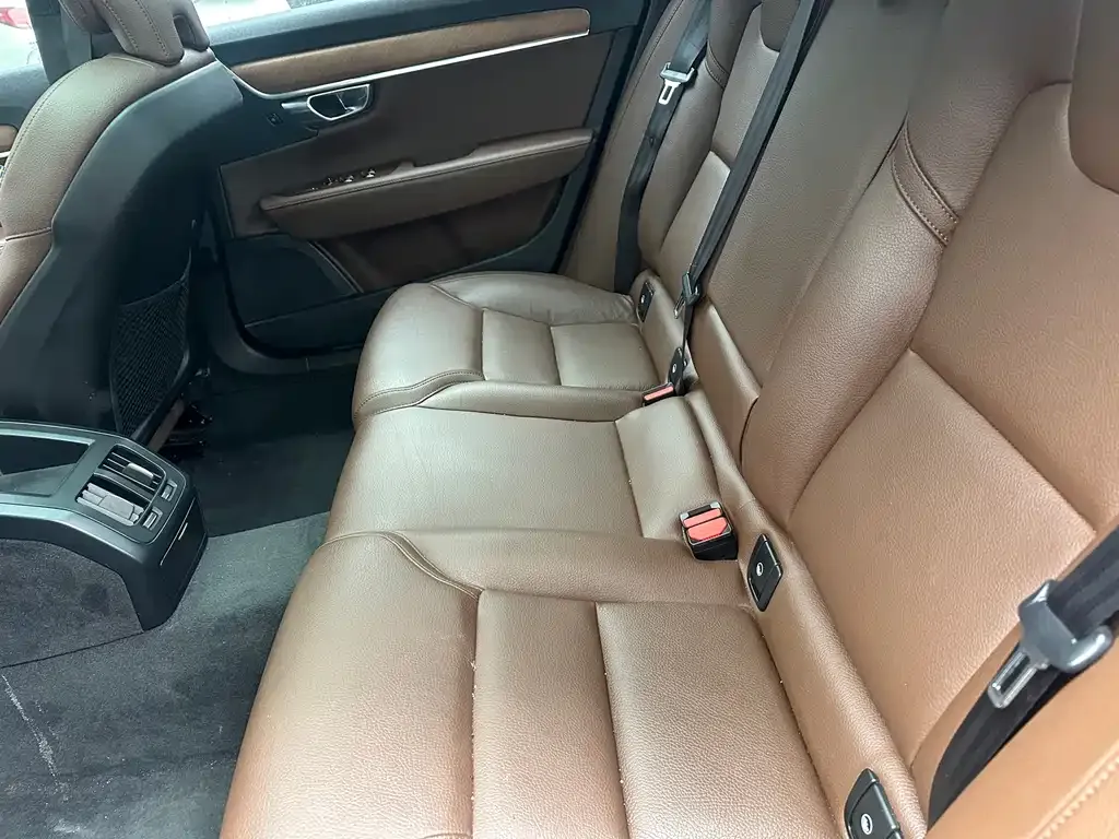 Volvo S90 — фото 10