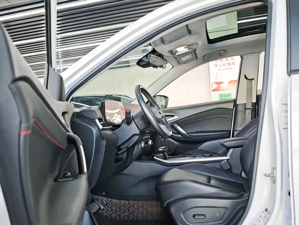 Chevrolet Trax 2022 из CN, фото 3
