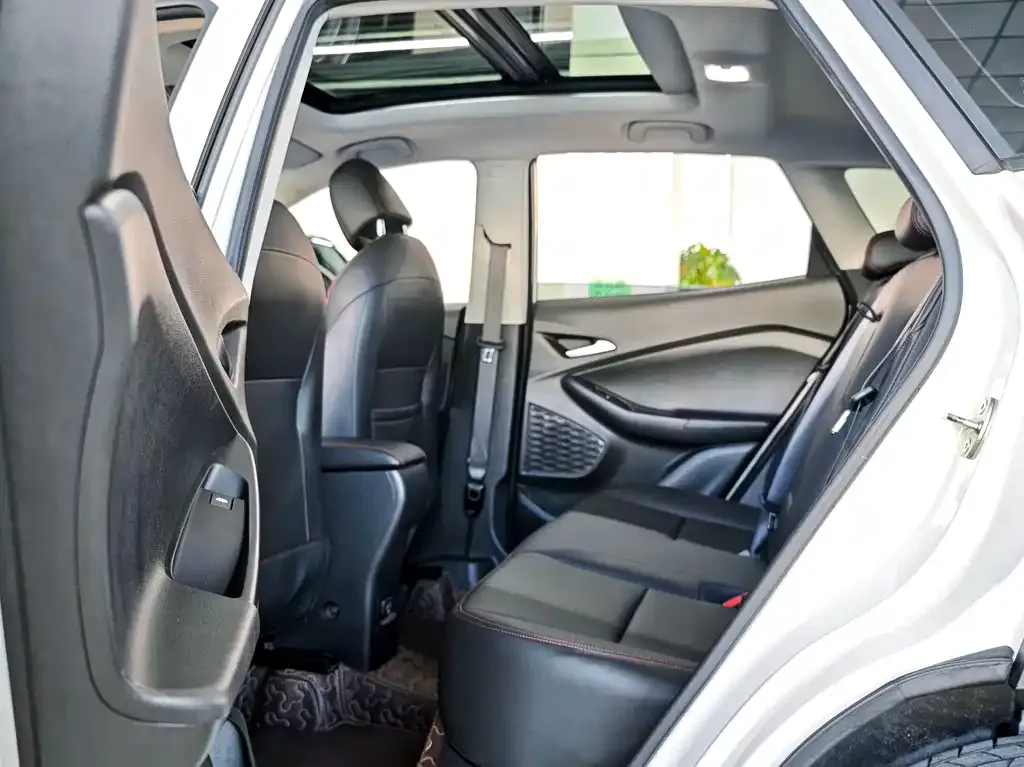Chevrolet Trax 2022 из CN, фото 2