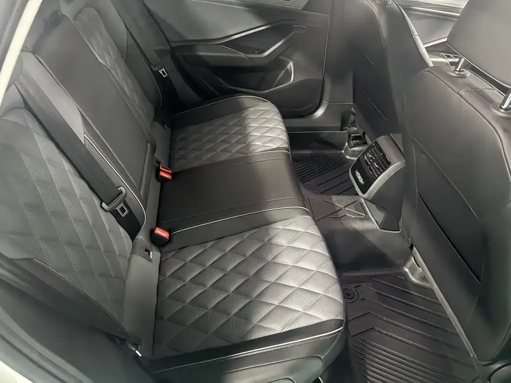 Volkswagen Sagitar 2025 из CN, фото 2