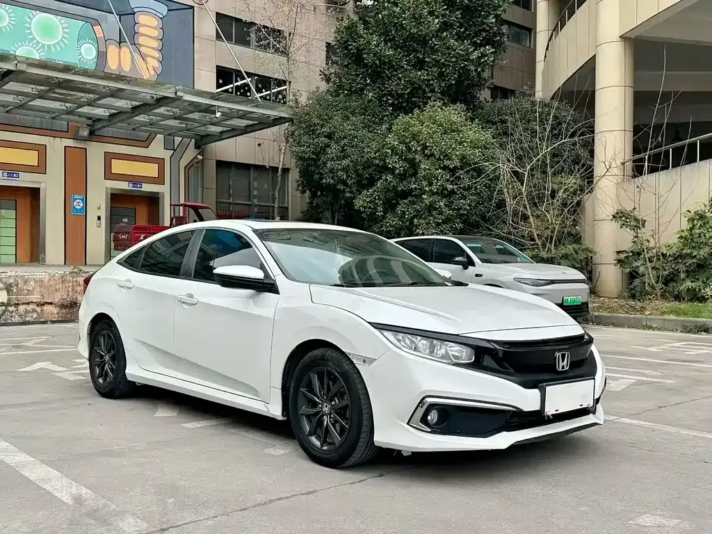 Honda Civic — фото 8