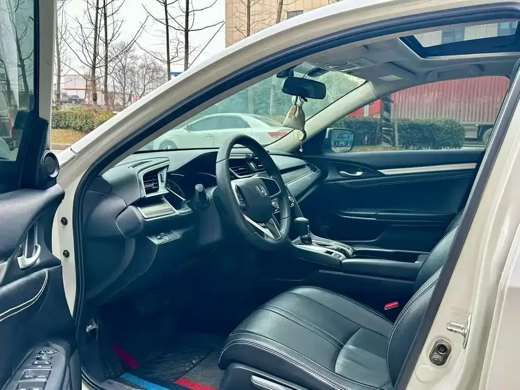Honda Civic — фото 4
