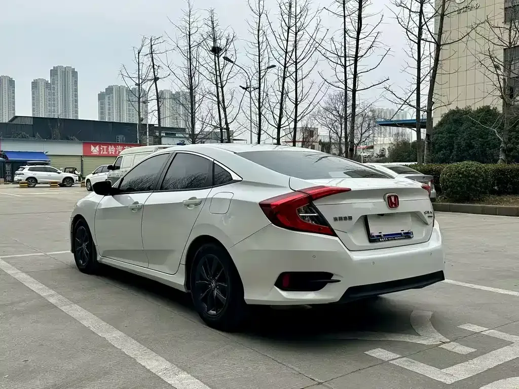 Honda Civic — фото 6