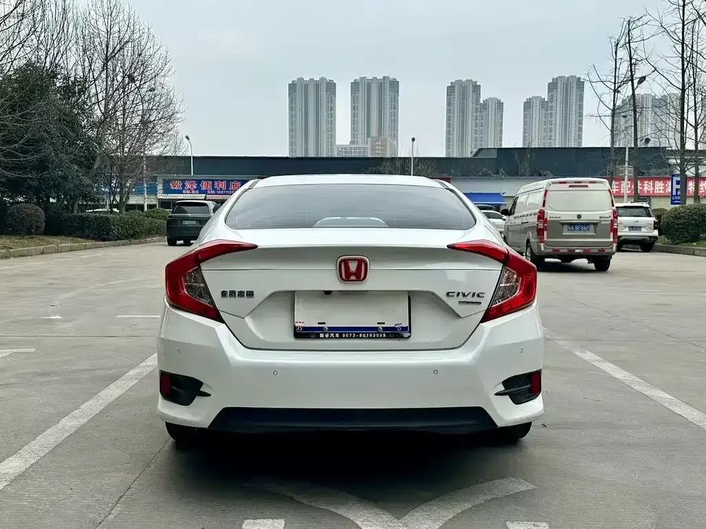 Honda Civic — фото 2