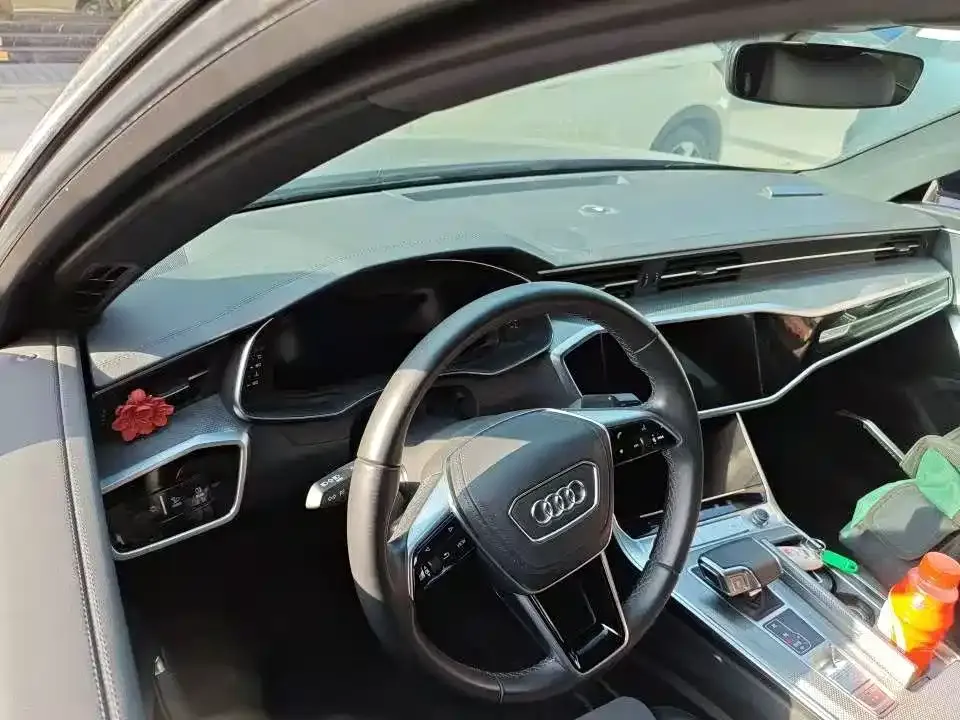 Audi A6L — фото 5