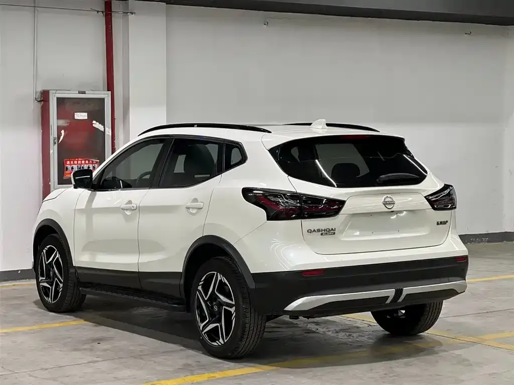 Nissan Qashqai — фото 8