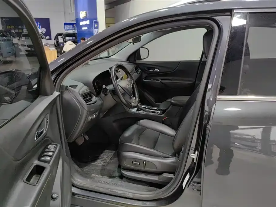 Chevrolet Equinox 2023 из CN, фото 9