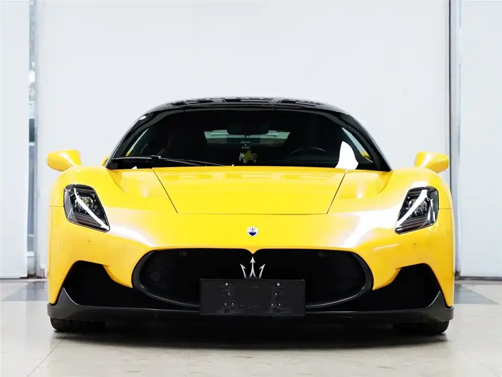 Maserati MC20 — фото 10