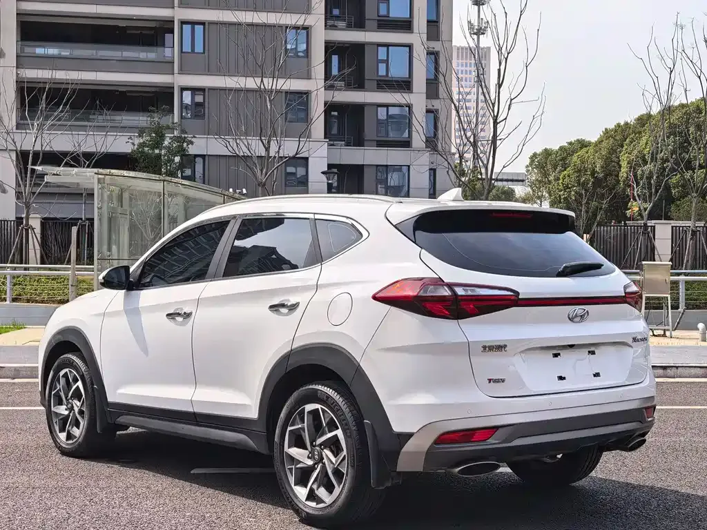 Hyundai Tucson — фото 5