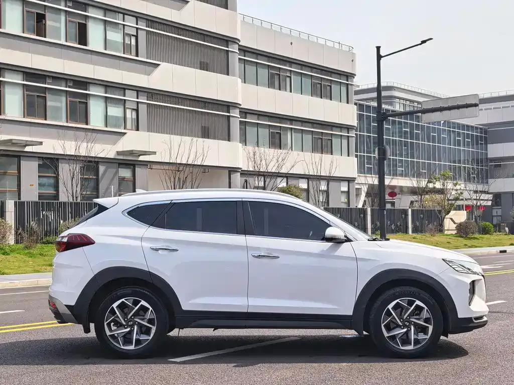 Hyundai Tucson — фото 8