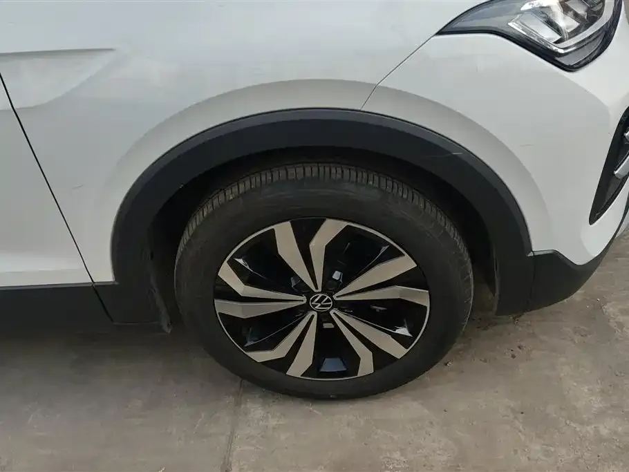 Volkswagen Tharu — фото 4