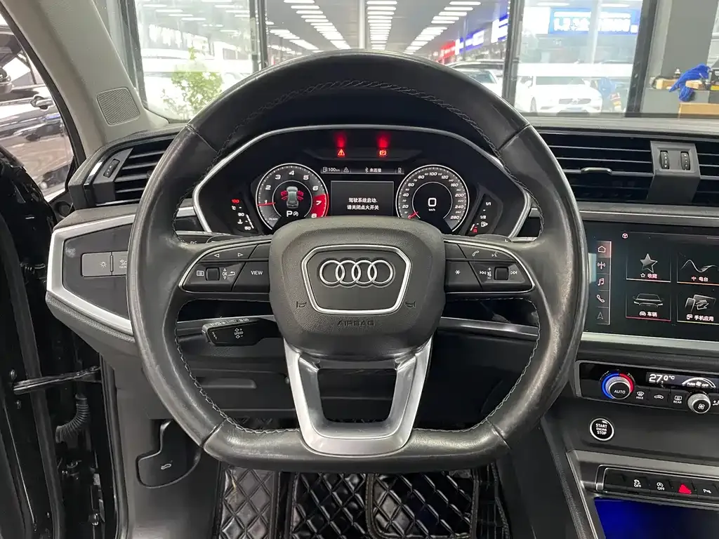 Audi Q3 — фото 2