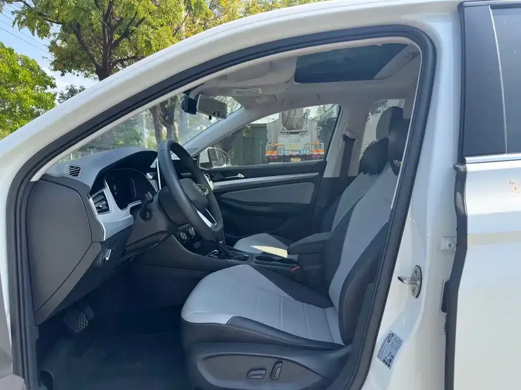 Volkswagen Bora 2022 из CN, фото 5