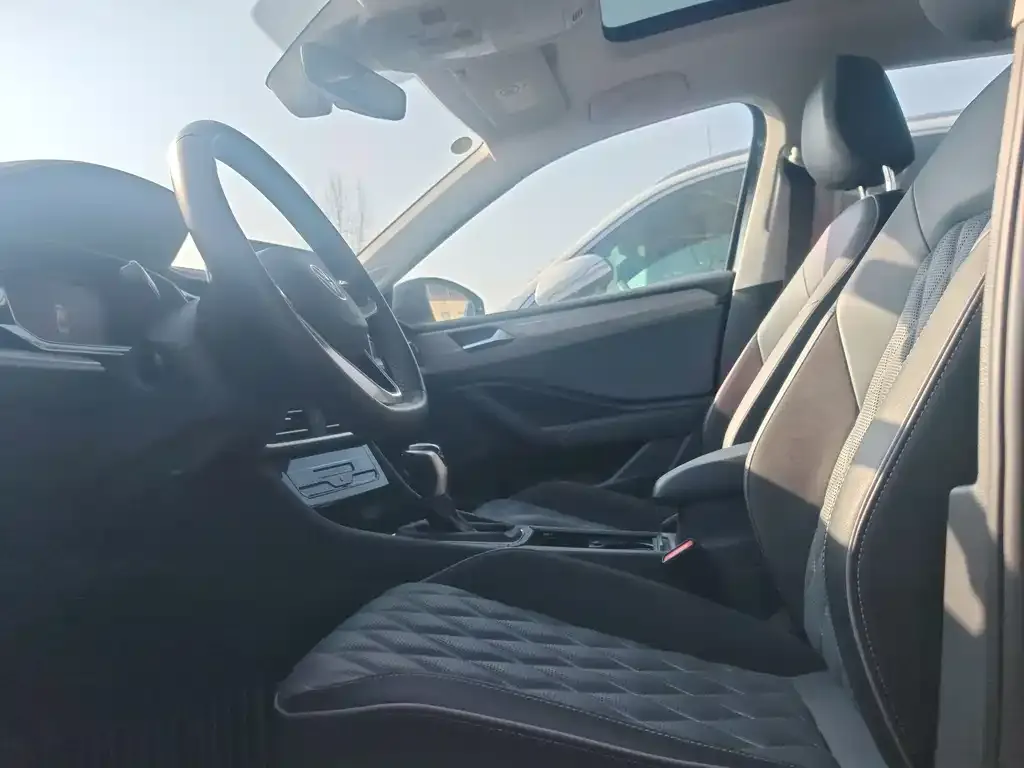 Volkswagen Sagitar 2023 из CN, фото 2