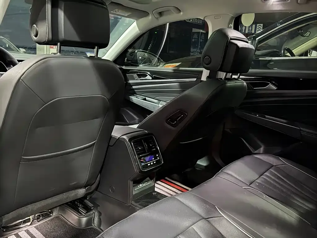 Volkswagen Passat 2023 из CN, фото 6