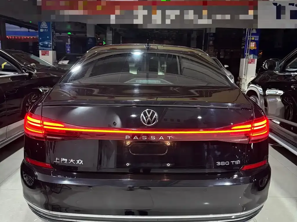 Volkswagen Passat 2023 из CN, фото 3