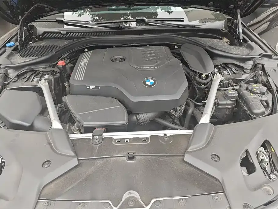 BMW 5 Series 2023 из CN, фото 7