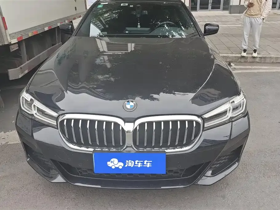 BMW 5 Series 2023 из CN, фото 8