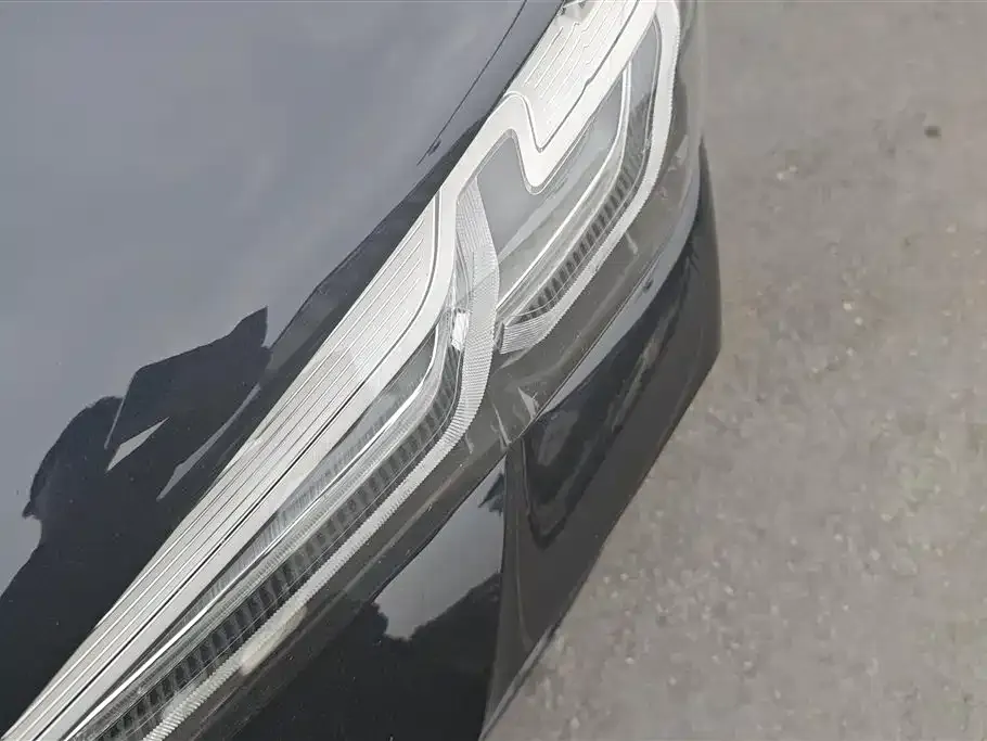 BMW 5 Series 2023 из CN, фото 5