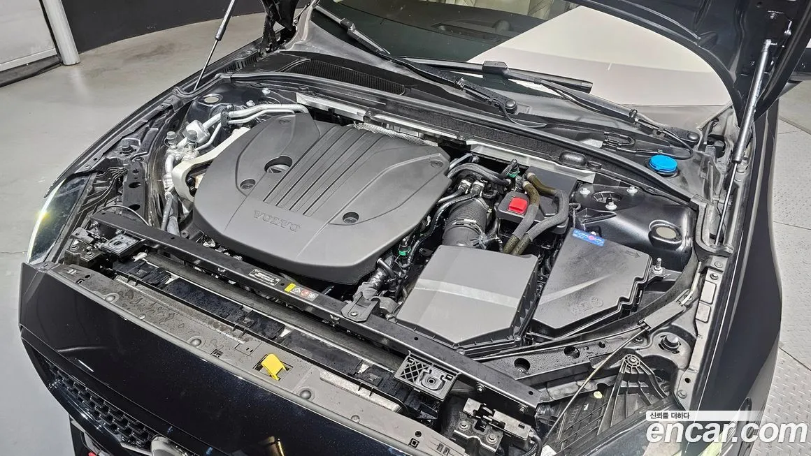 Volvo S60 2024 из KR, фото 9