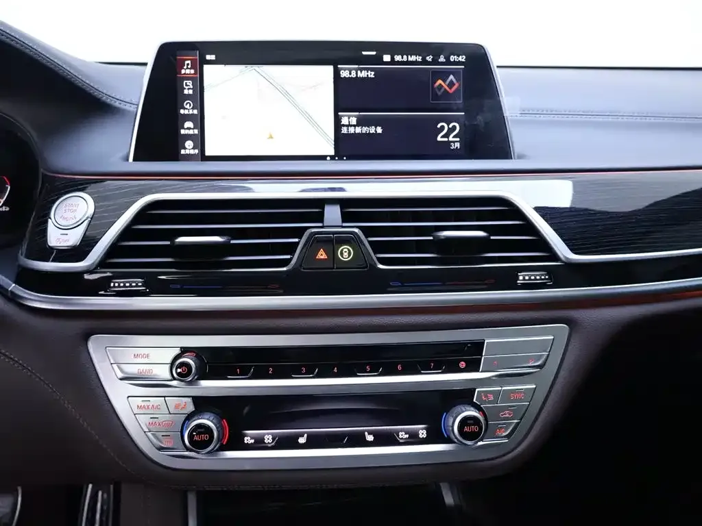 BMW 7 Series — фото 4