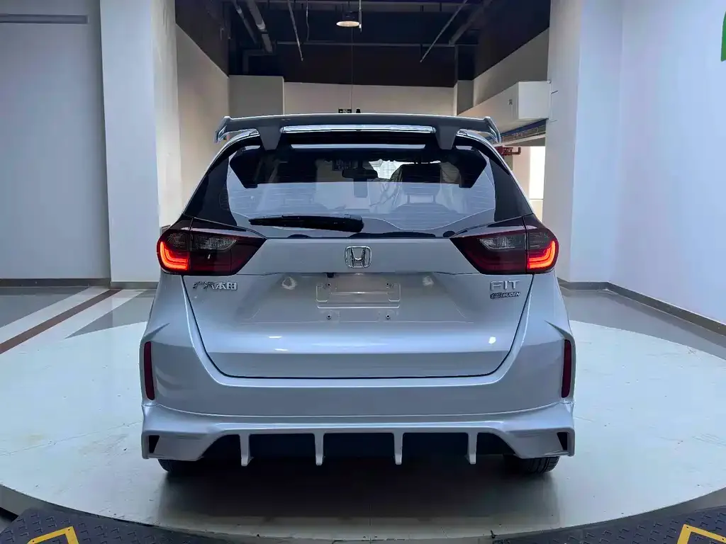 Honda Fit — фото 3