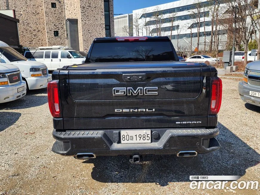 GMC Sierra — фото 10