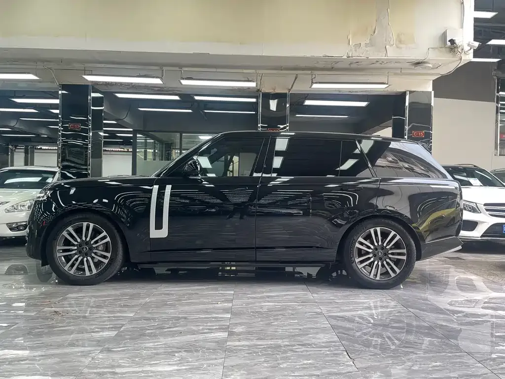 Land Rover Range Rover 2023 из CN, фото 2