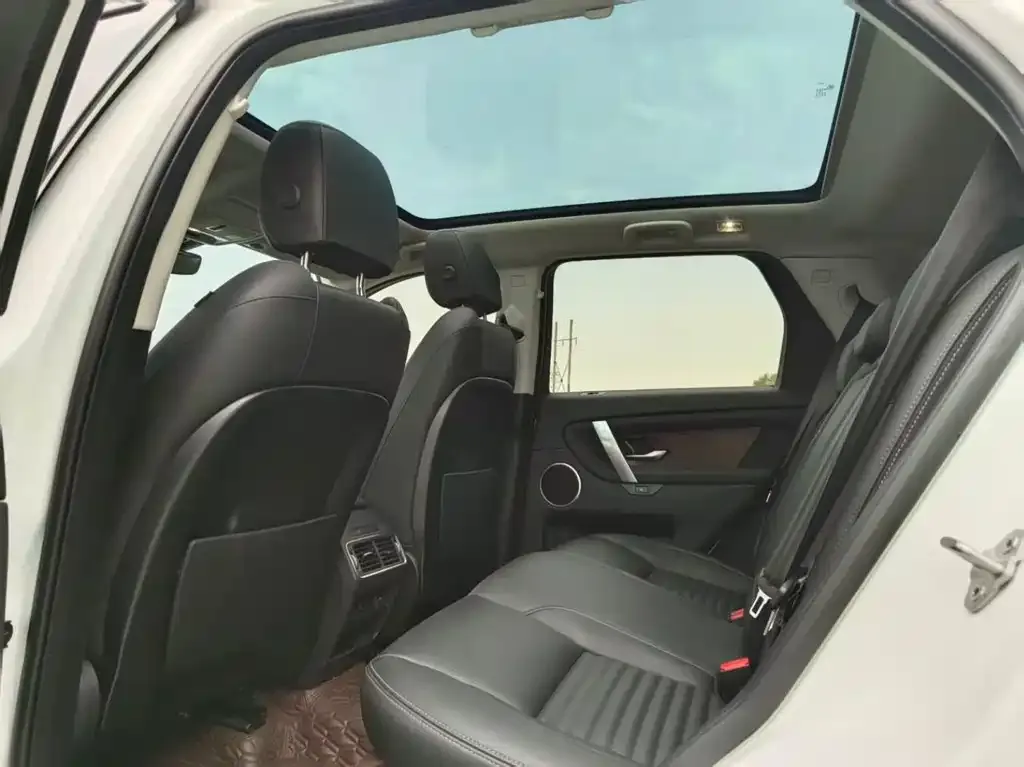 Land Rover Discovery Sport — фото 2