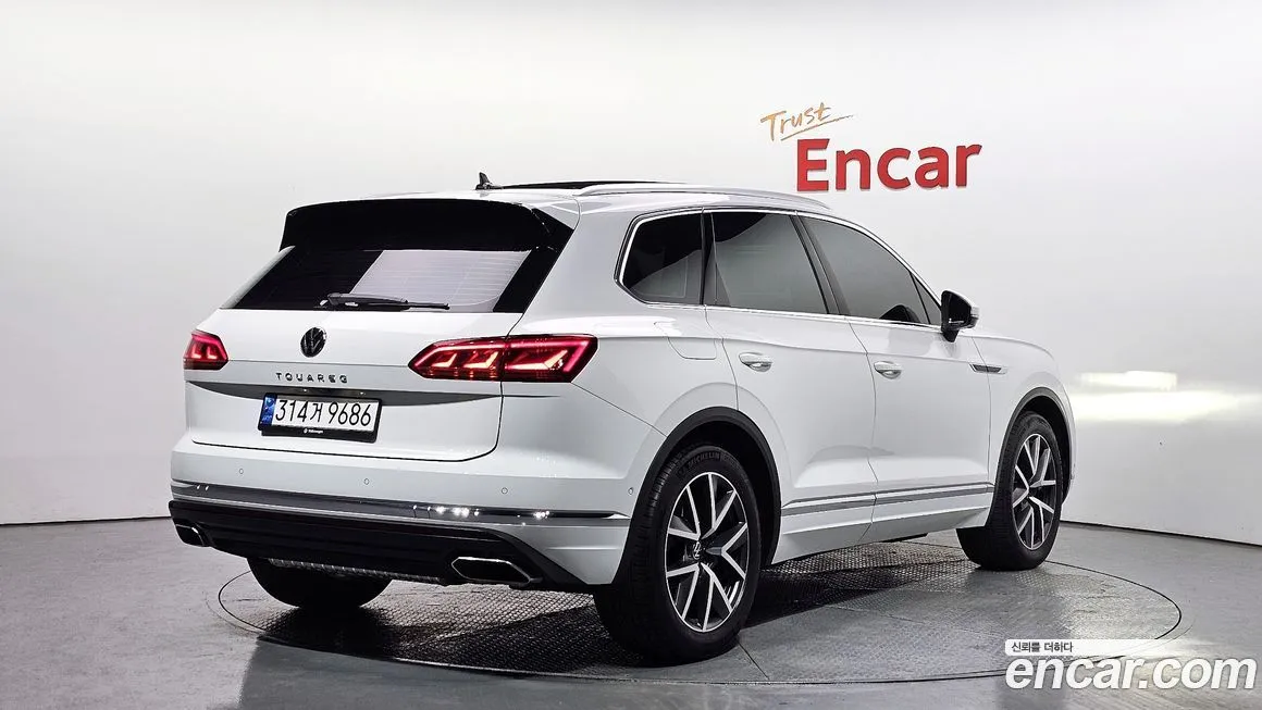 Volkswagen Touareg — фото 4
