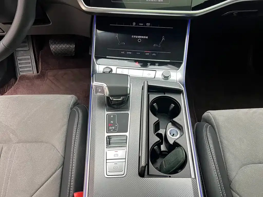 Audi A6L 2025 из CN, фото 8