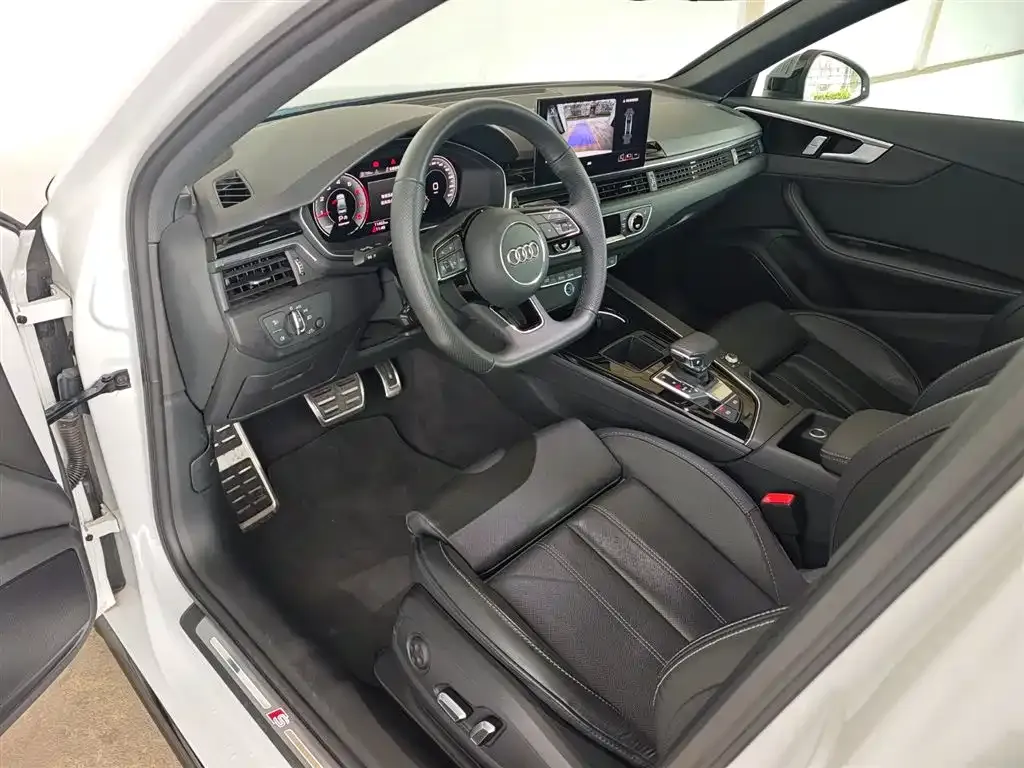 Audi A4L 2024 из CN, фото 3