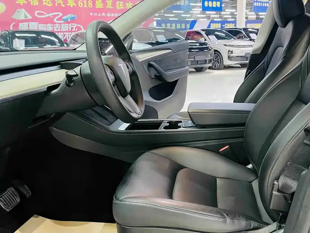 Tesla Model Y 2023 из CN, фото 6