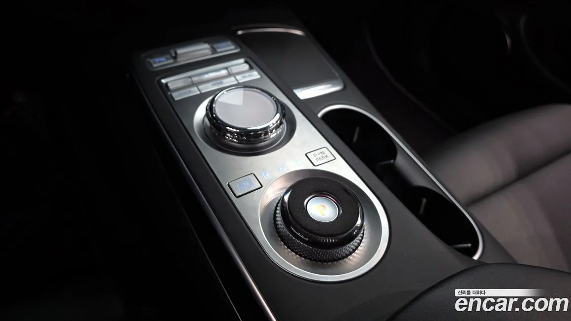 Genesis GV70 2024 из KR, фото 8