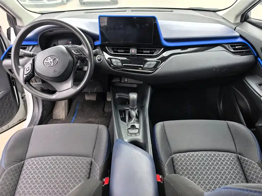Toyota C-HR 2023 из CN, фото 9
